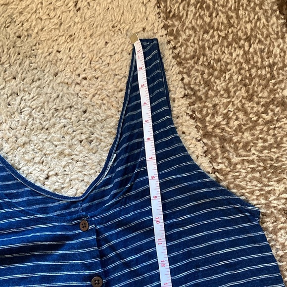 Universal Thread Blue Fitted Scoop Neck Tank Top - Picture 12 of 12